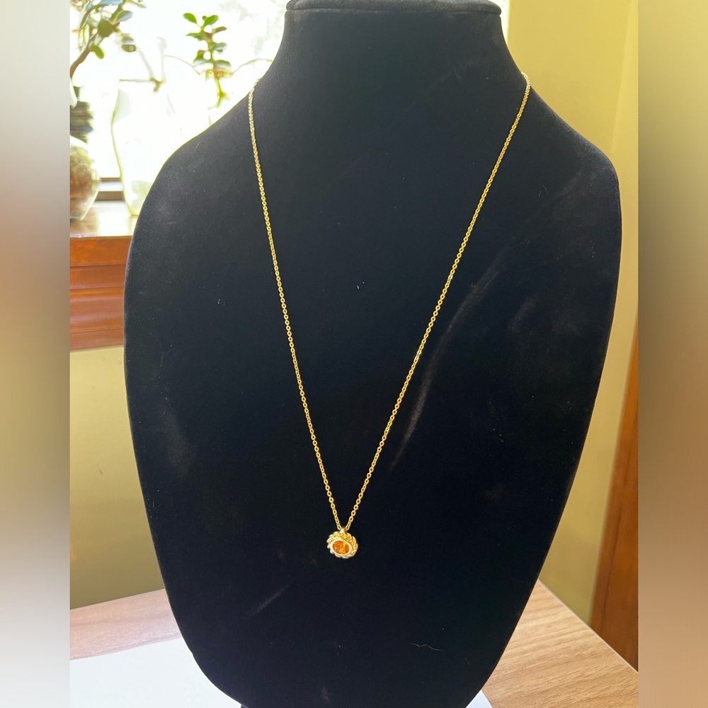 Citrine Colored Gem Pendant on Gold Tone Chain - Picture 2 of 10